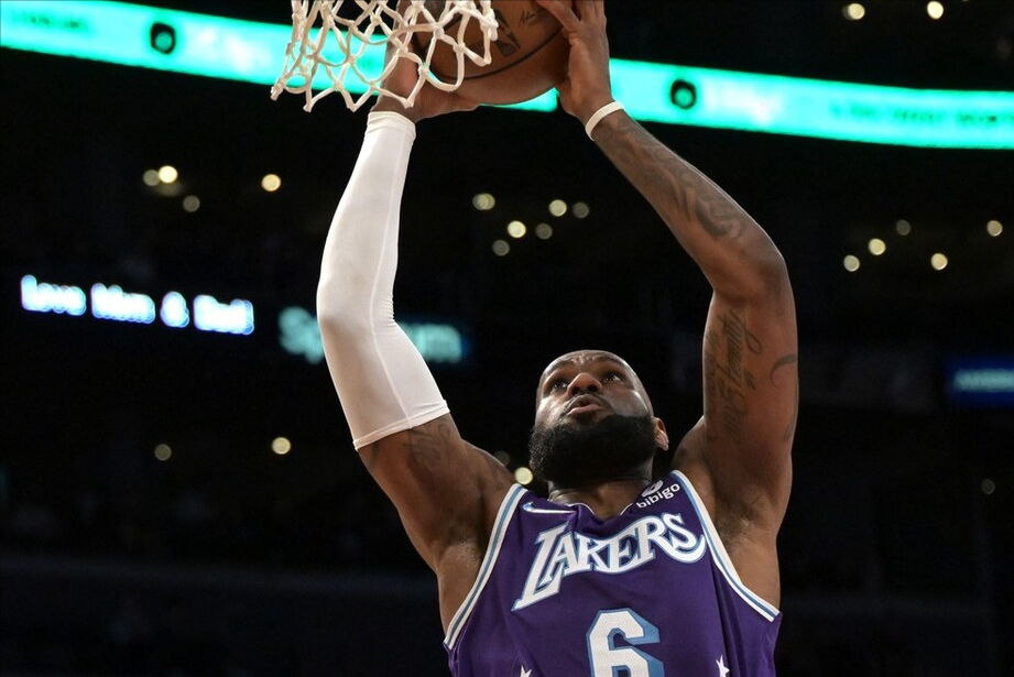 洛杉矶湖人围绕欧冠篮板制胜曼城豪取连胜备战亚冠,清晨拉齐奥调整名单以备法国杯看傻球迷的简单介绍 洛杉矶湖人围绕欧冠篮板制胜曼城豪取连胜备战亚冠,清晨拉齐奥调整名单以备法国杯看傻球迷的简单介绍